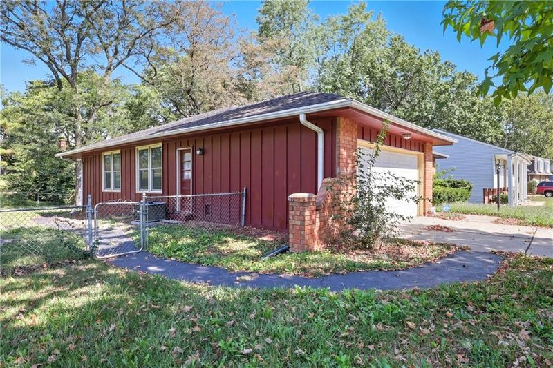 4206 E 104th Ter, Kansas City, MO 64137