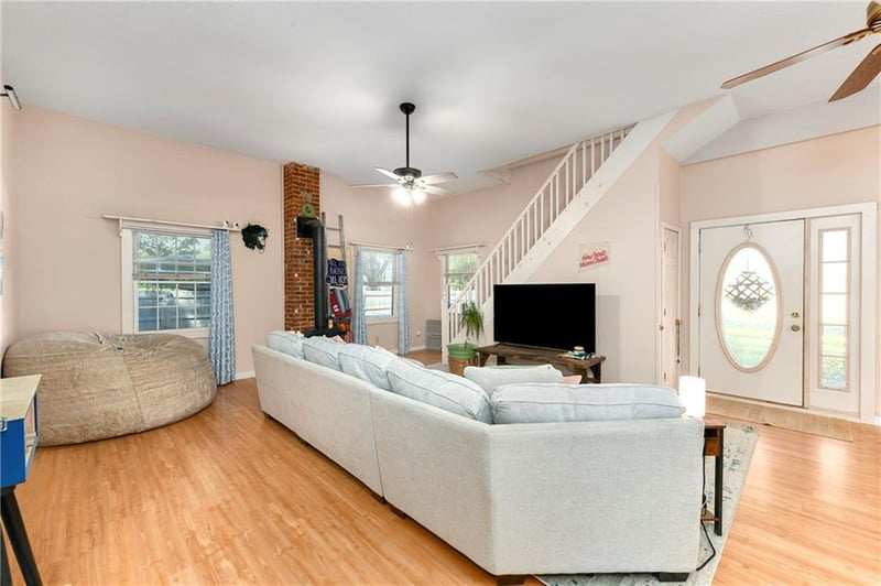 16425 Fort Riley Rd, Leavenworth, KS 66048