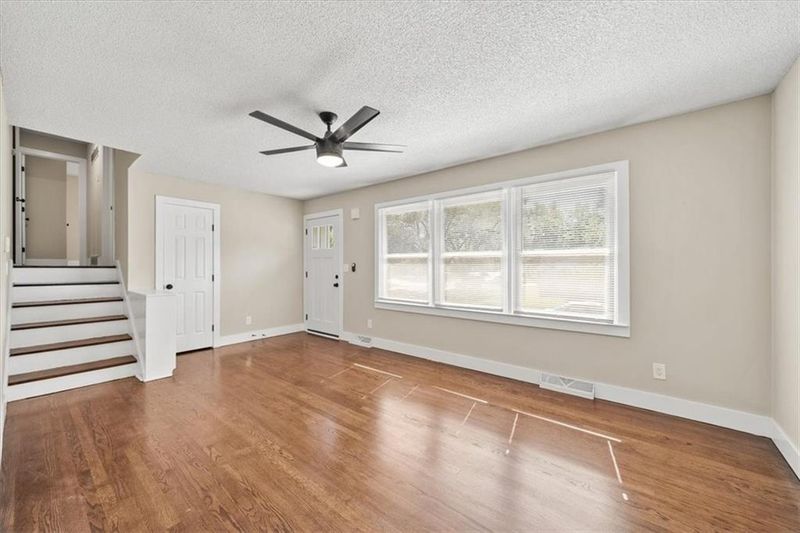 8304 E 106th St, Kansas City, MO 64134