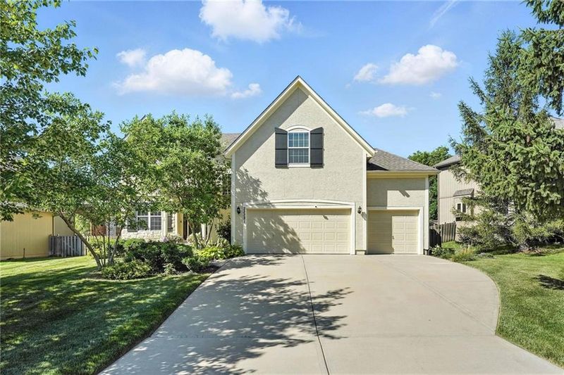 22281 W 176th St, Olathe, KS 66062