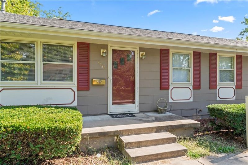 4923 Appleton Ave, Kansas City, MO 64133