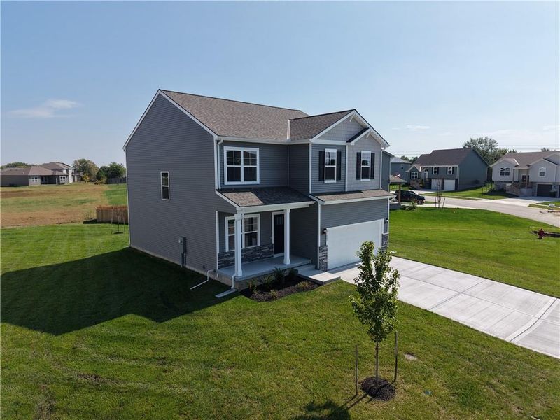 21807 Lucca Ln, Peculiar, MO 64078