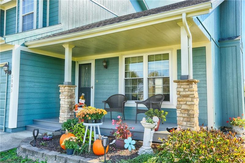 5805 Jaymar Cir, Louisburg, KS 66053