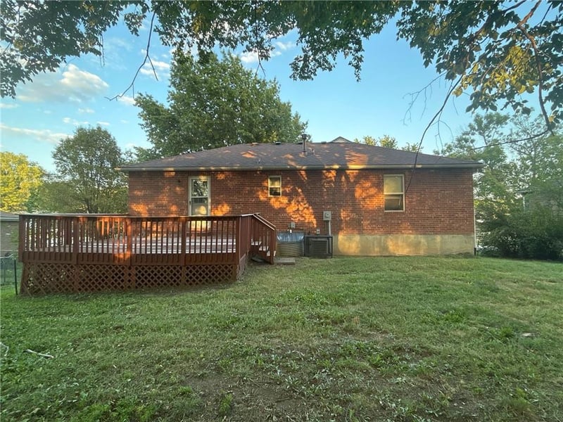 1708 Balboa St, Lee's Summit, MO 64086