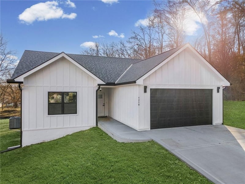 1219 Paton St, Excelsior Springs, MO 64024