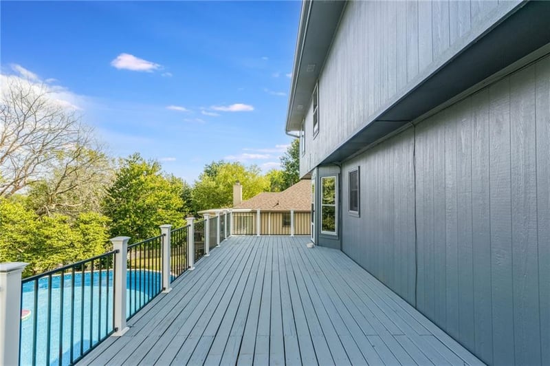913 Abar Dr, Grain Valley, MO 64029