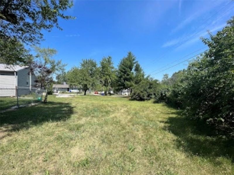 6105 E 148th St, Grandview, MO 64030