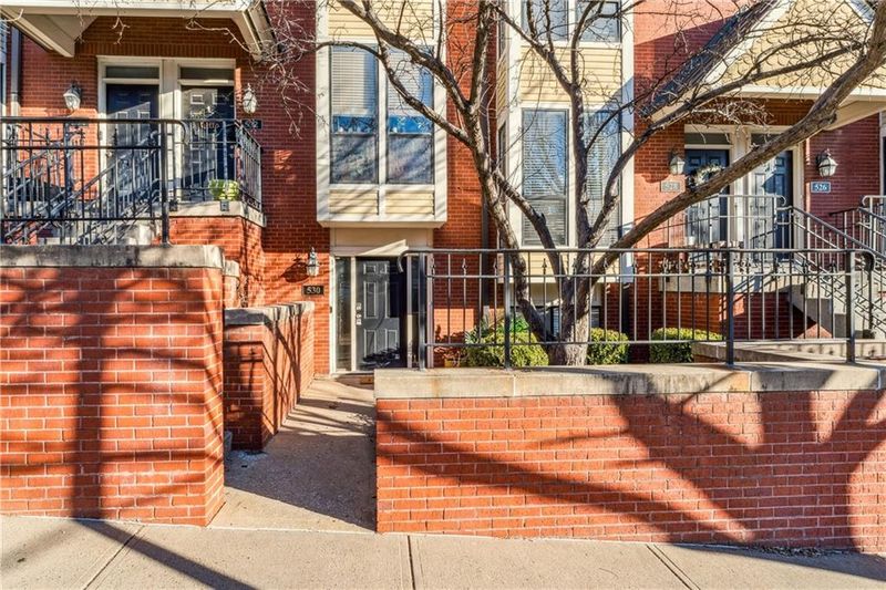 530 W 10th St #530, Kansas City, MO 64105