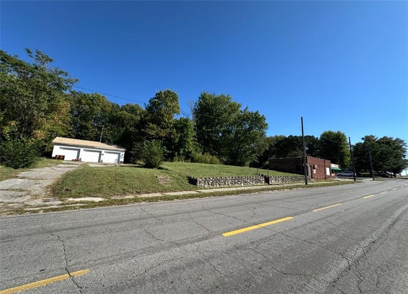 601 Hall St, St Joseph, MO 64501