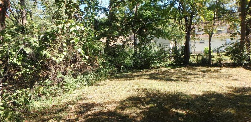 2304 E 75th St, Kansas City, MO 64132