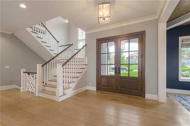 27582 W Highland Cir, Olathe, KS 66061
