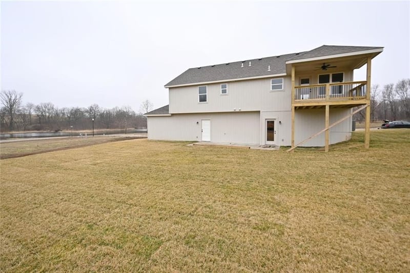 103 Johnson Cir, Dearborn, MO 64439