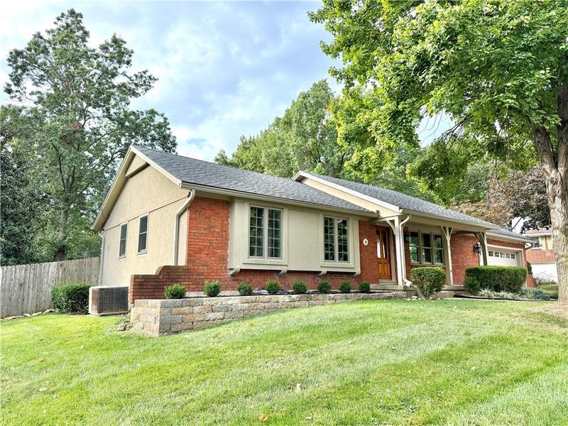 10703 W 67th St, Shawnee, KS 66203