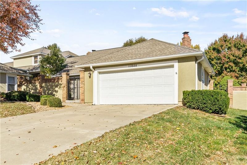 11044 W 97th Cir, Overland Park, KS 66214