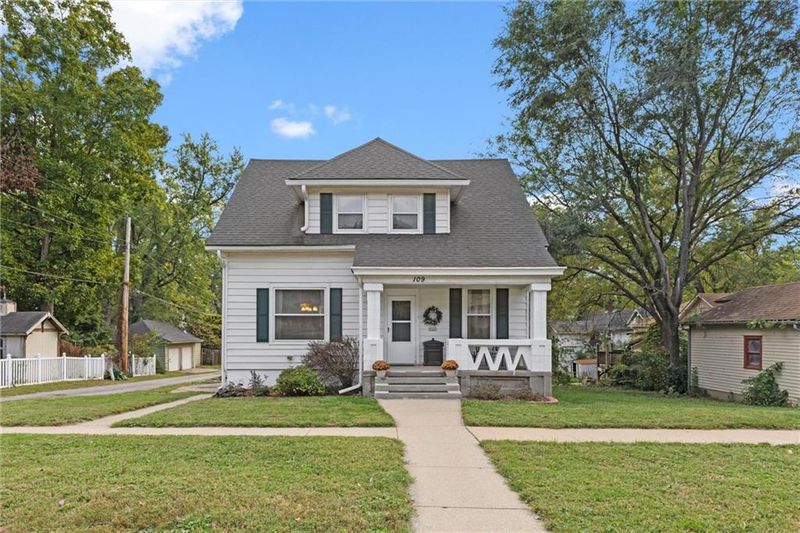 109 Vine St, Leavenworth, KS 66048