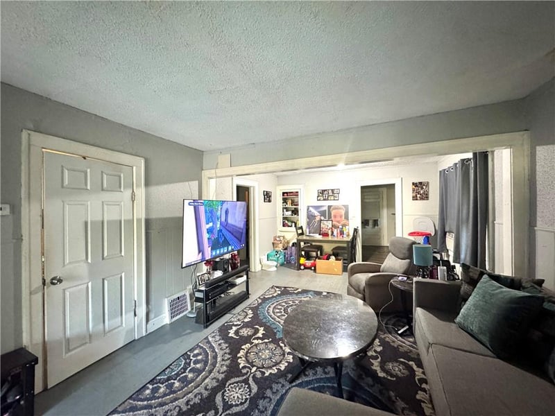 5824 Park Ave, Kansas City, MO 64130