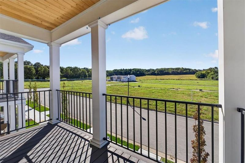 23718 E 11th St S, Independence, MO 64056