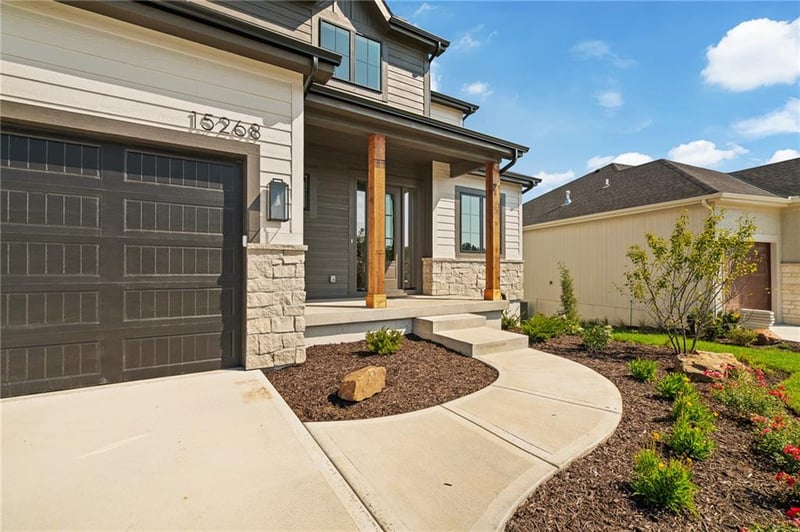 15268 W 161st Ct, Olathe, KS 66062