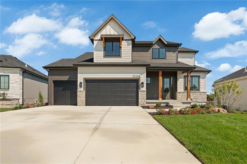 15268 W 161st Ct, Olathe, KS 66062