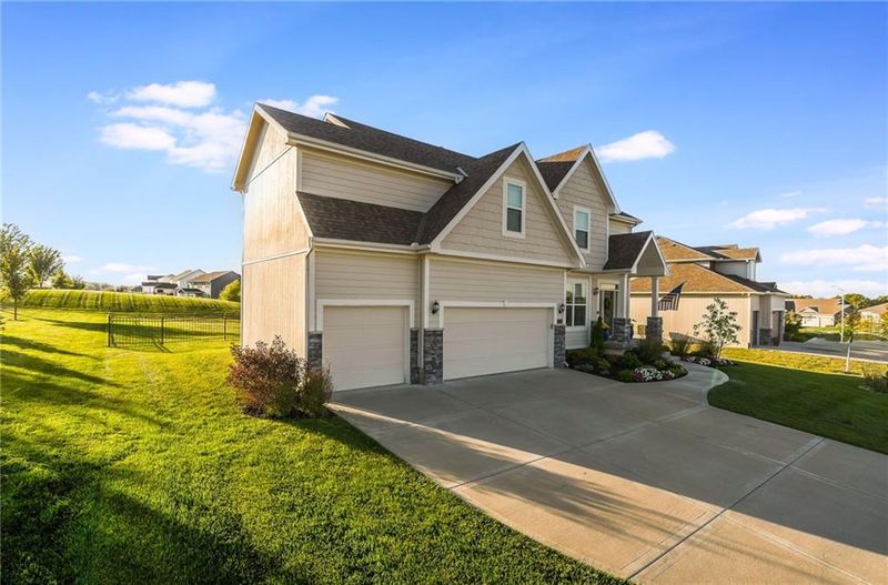 7604 N Donnelly Ave, Kansas City, MO 64158