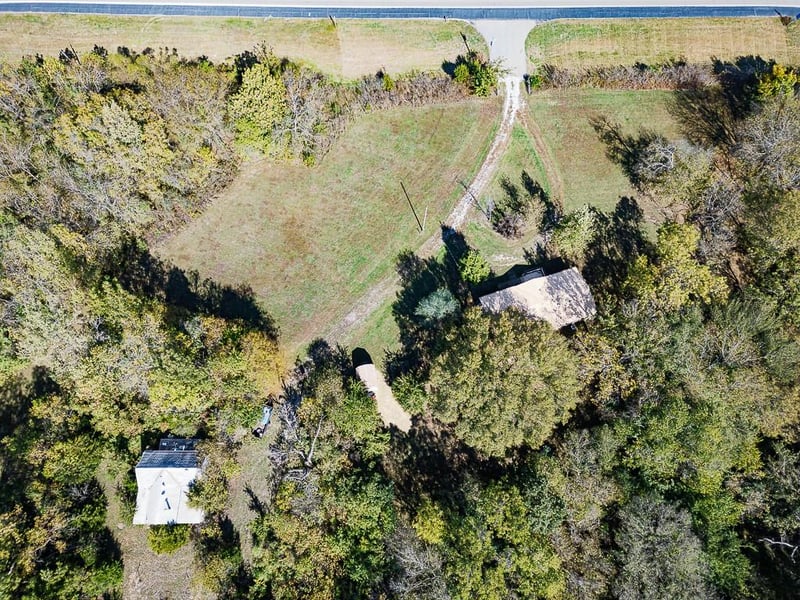 18327 State Ave, Tonganoxie, KS 66086