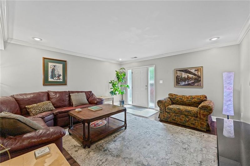 536 W 10th St, Kansas City, MO 64105