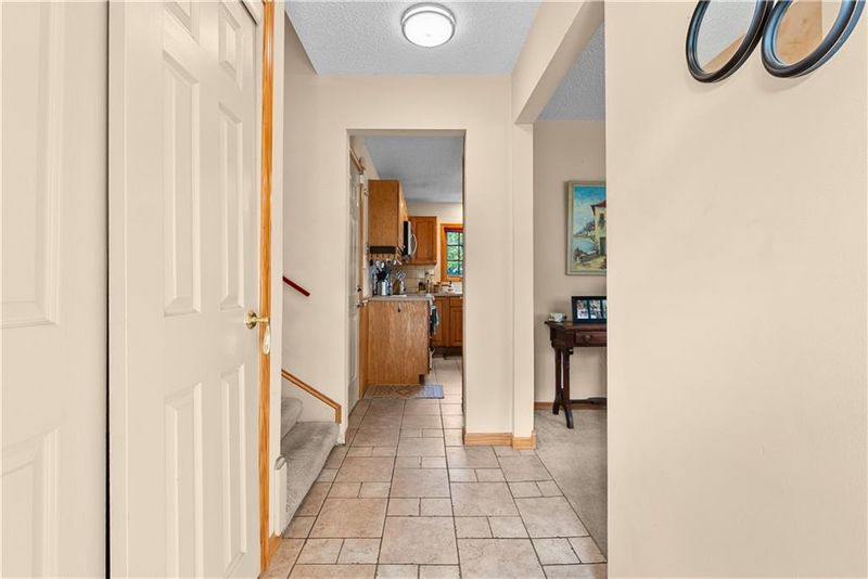 9722 Walnut St, Kansas City, MO 64114
