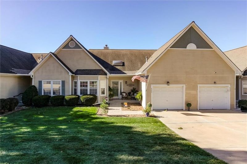 4304 S Milton Dr, Independence, MO 64055