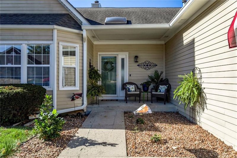 4304 S Milton Dr, Independence, MO 64055