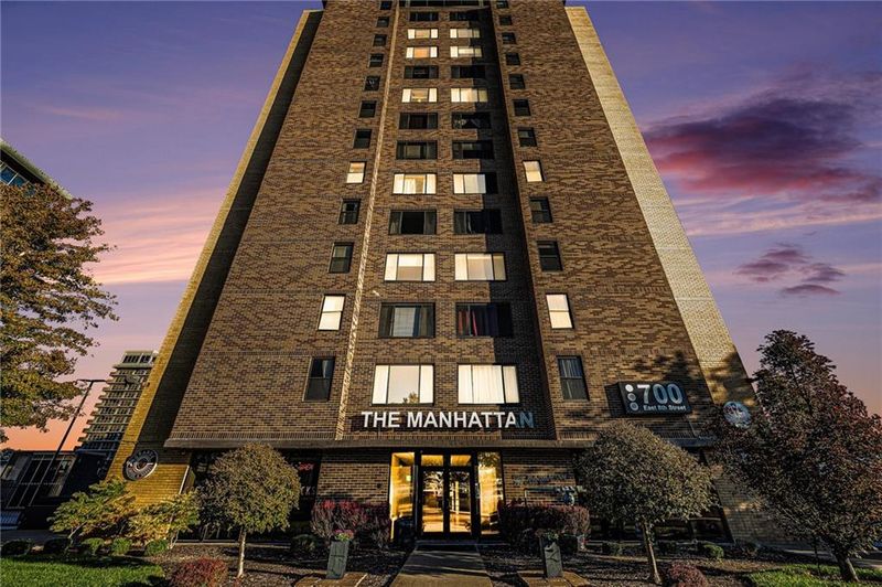 700 E 8th St #9R, Kansas City, MO 64106