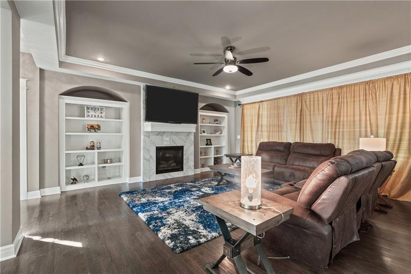 5900 Redbud St, Shawnee, KS 66218