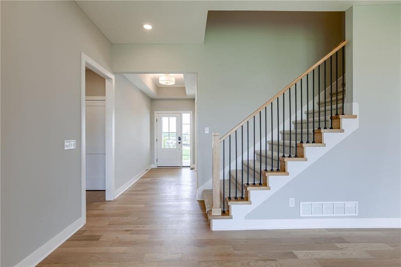 1856 Arbor Trl, Liberty, MO 64068