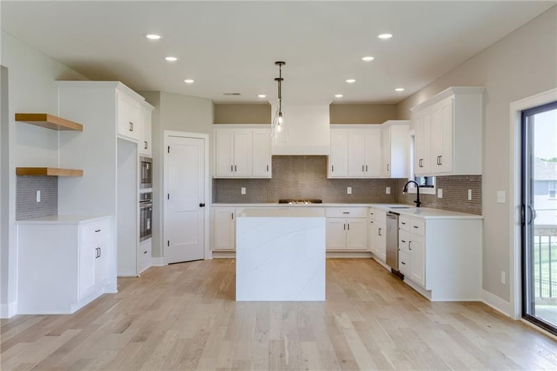 1856 Arbor Trl, Liberty, MO 64068