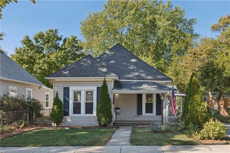 106 Suddarth St, Liberty, MO 64068