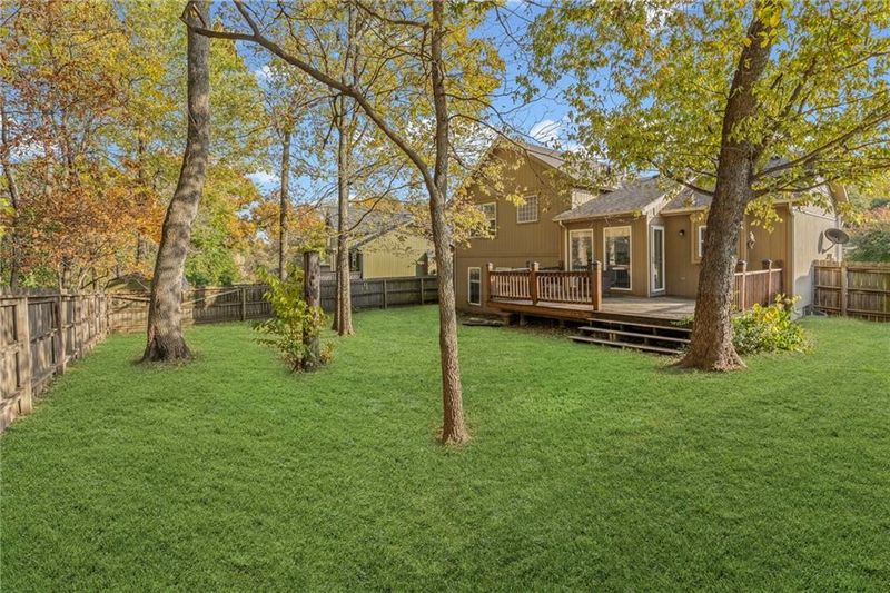 708 NE 99th St, Kansas City, MO 64155