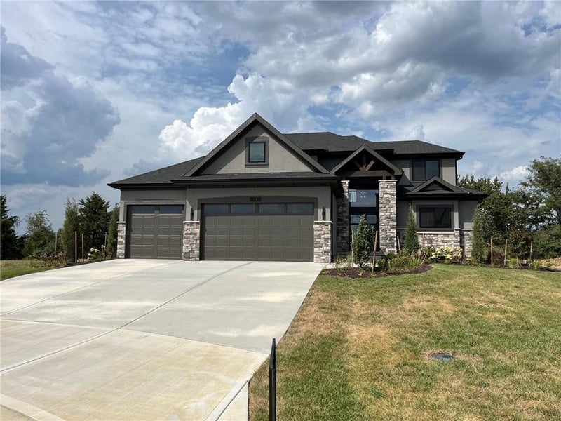 11808 W 181st St, Overland Park, KS 66013