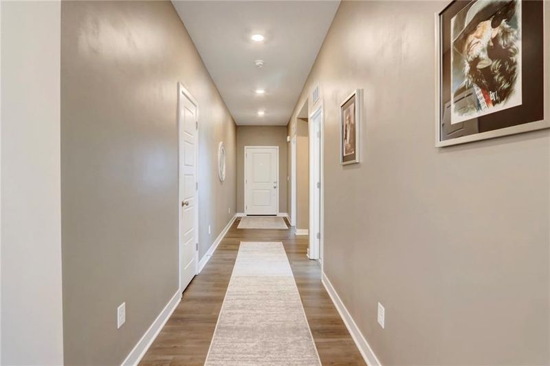 819 Bridgeshire Dr, Raymore, MO 64083