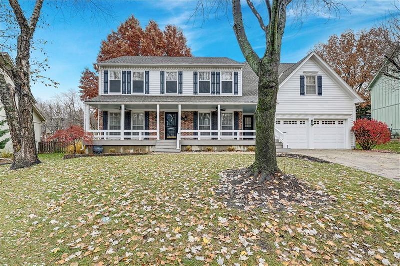13013 Ash St, Leawood, KS 66209