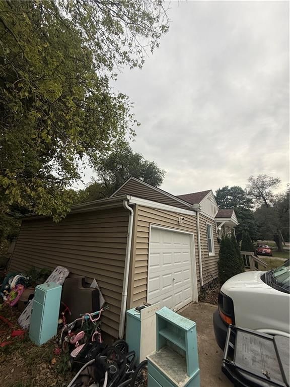 2905 E Sheley Rd, Independence, MO 64052