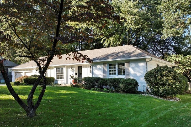 3204 W 81st Ter, Leawood, KS 66206