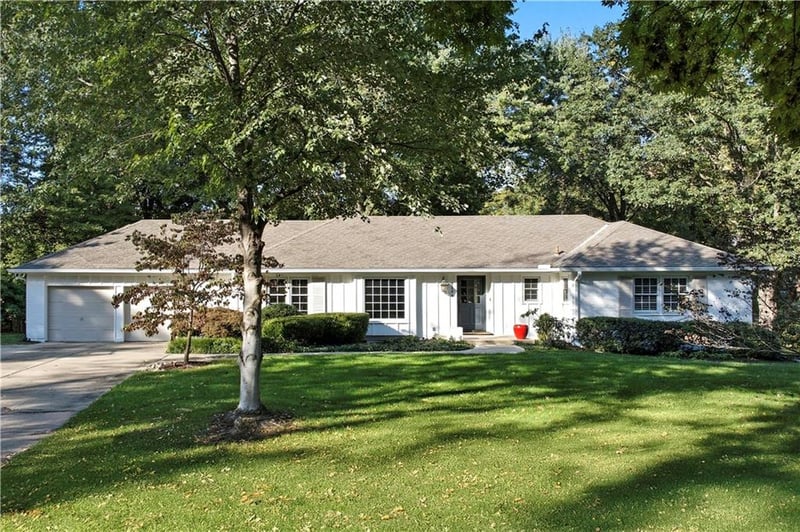 3204 W 81st Ter, Leawood, KS 66206