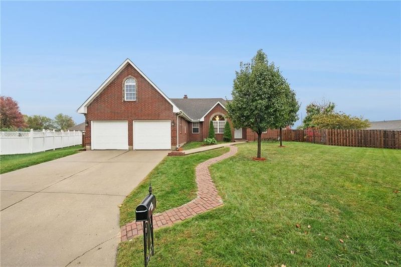 701 Mount Hope Cir, Odessa, MO 64076