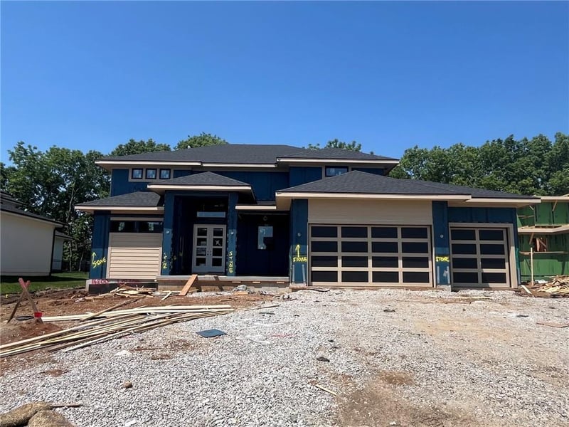 16800 Parkhill St, Overland Park, KS 66221