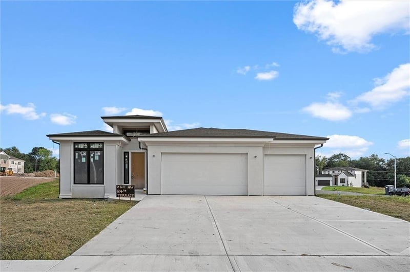 2607 NW 84th Ter, Kansas City, MO 64154
