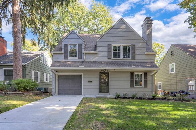 6709 Cherry St, Kansas City, MO 64131