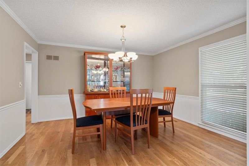 11185 Eby St, Overland Park, KS 66210