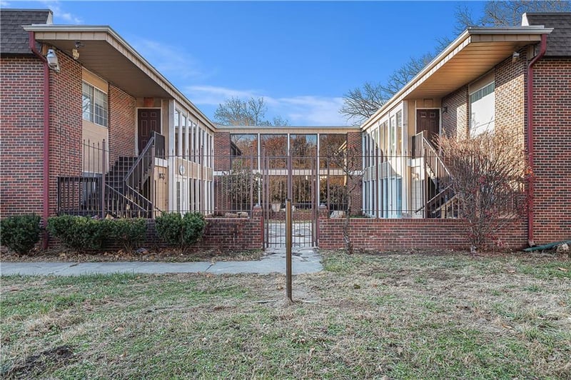 6016 Leavenworth Rd, Kansas City, KS 66104