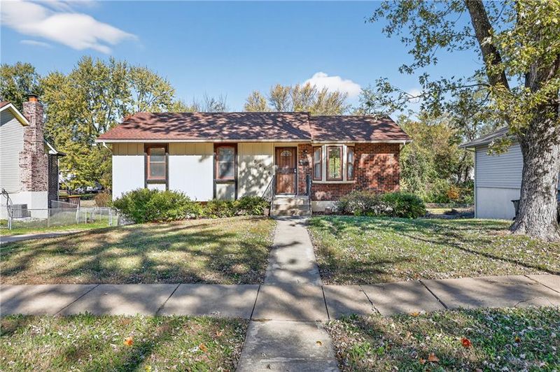 8916 E 89th Ter, Kansas City, MO 64138