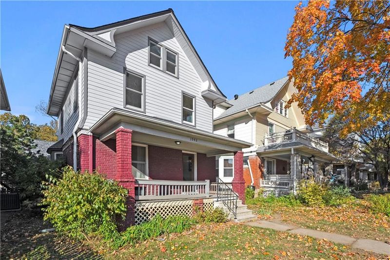 3948 Mercier St, Kansas City, MO 64111