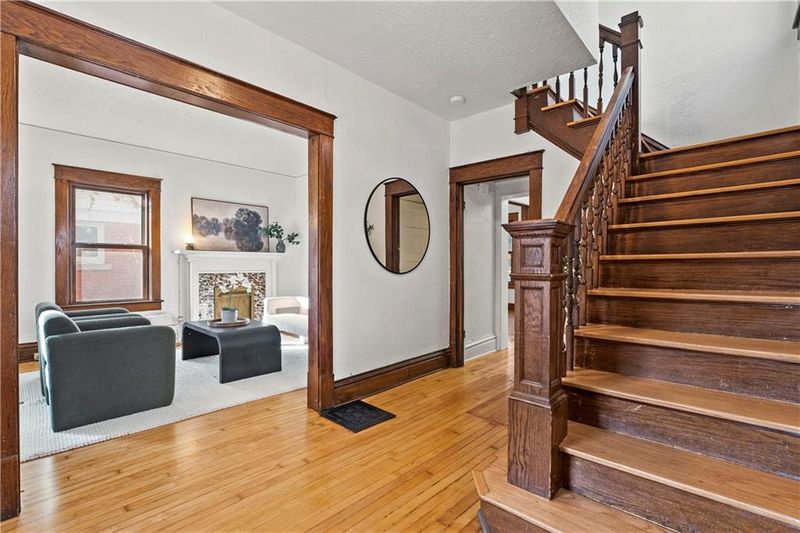 3948 Mercier St, Kansas City, MO 64111